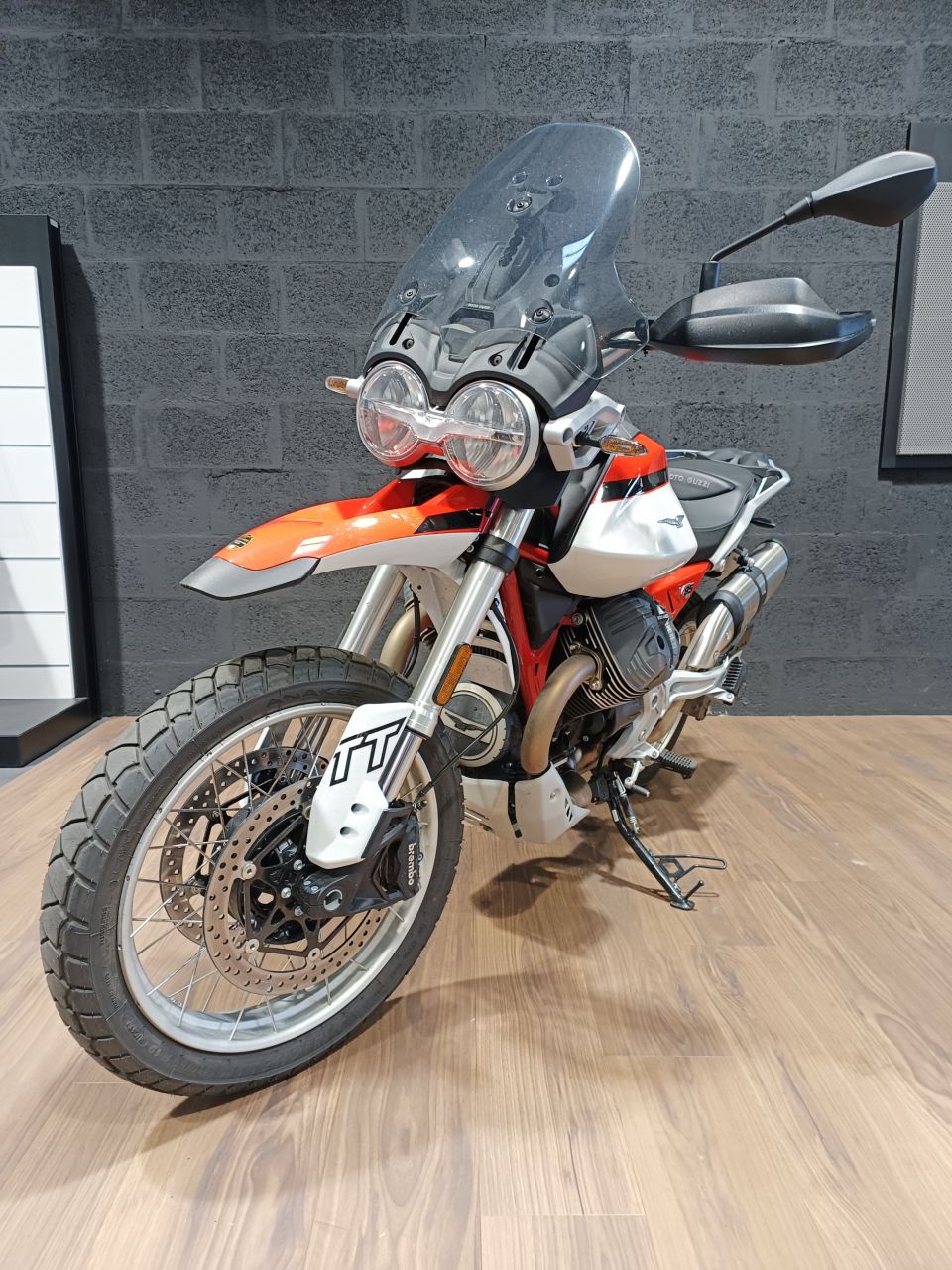 MOTO GUZZI V85 TT 850 4