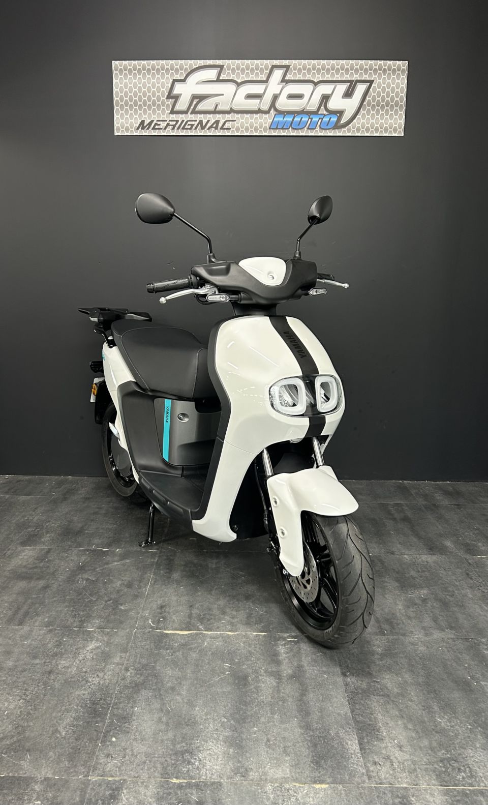 YAMAHA  YZF-R3 World GP 60th Anniversary 4