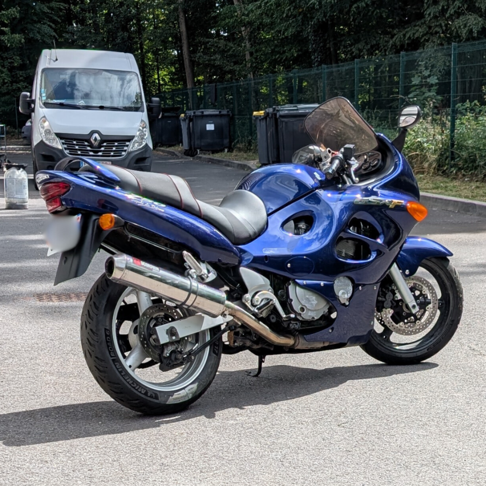 SUZUKI GSX 750 F 4
