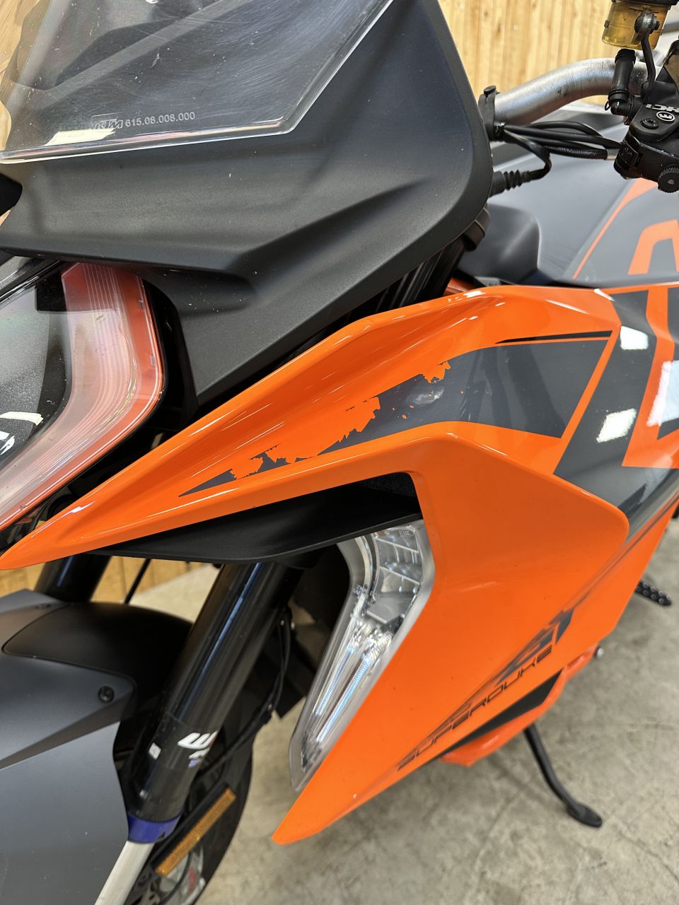 KTM 1290 SUPER DUKE GT 4