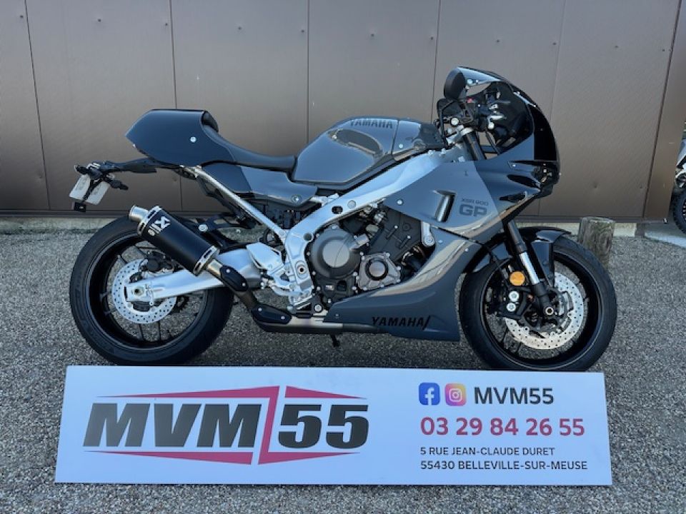 YAMAHA XSR 900 GP 4
