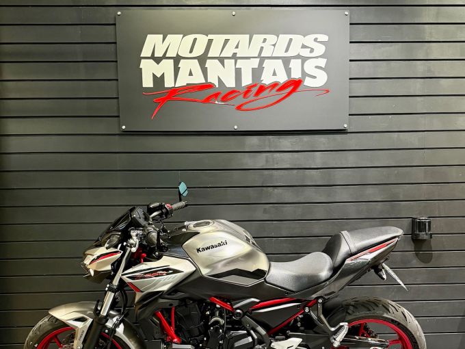 KAWASAKI Z 650 (47.5CV) 4