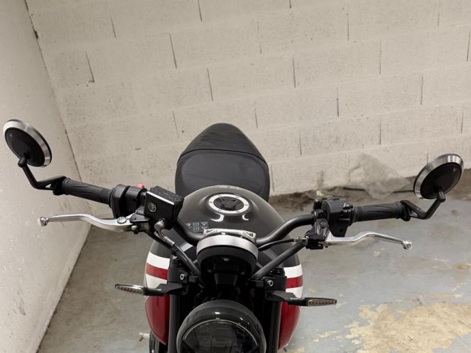 TRIUMPH TRIDENT 660 4