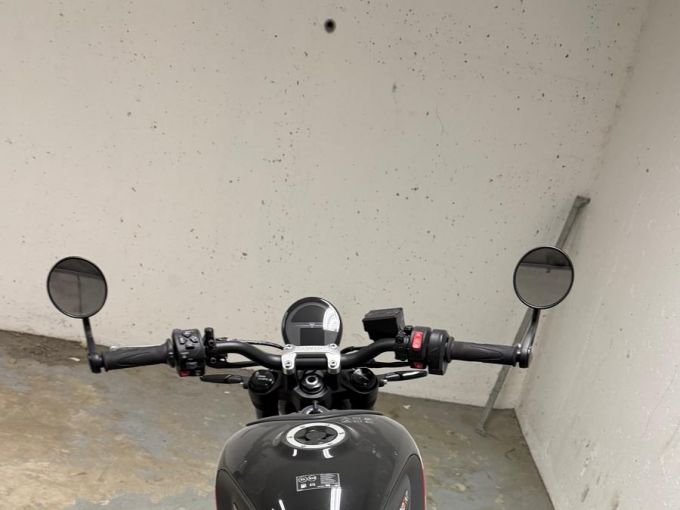 TRIUMPH TRIDENT 660 4