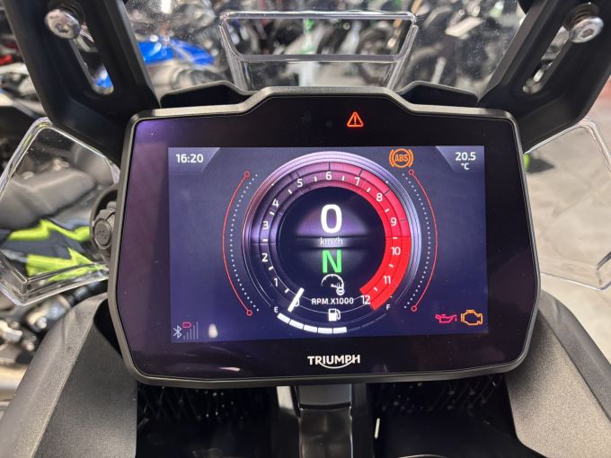 TRIUMPH Tiger 900 GT PRO 4