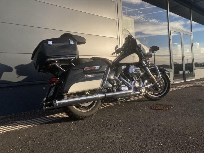 HARLEY-DAVIDSON TOURING ELECTRA GLIDE 1690 POLICE 4