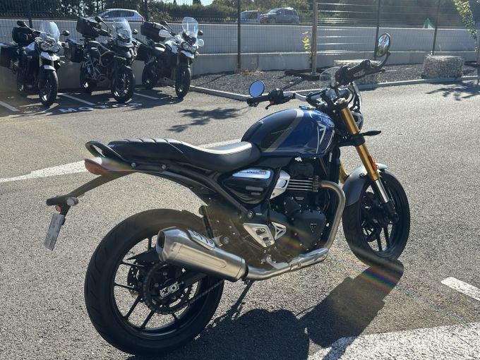 TRIUMPH SPEED 400 4