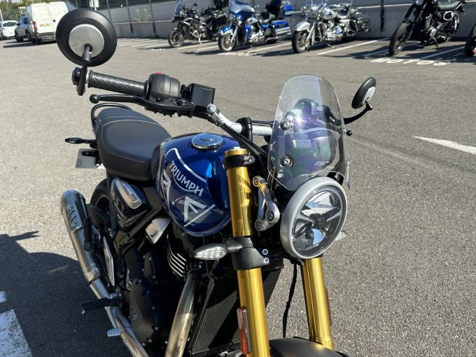 TRIUMPH SPEED 400 4