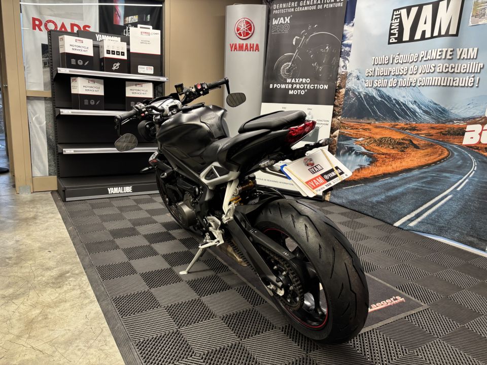 TRIUMPH STREET TRIPLE 765 RS 4