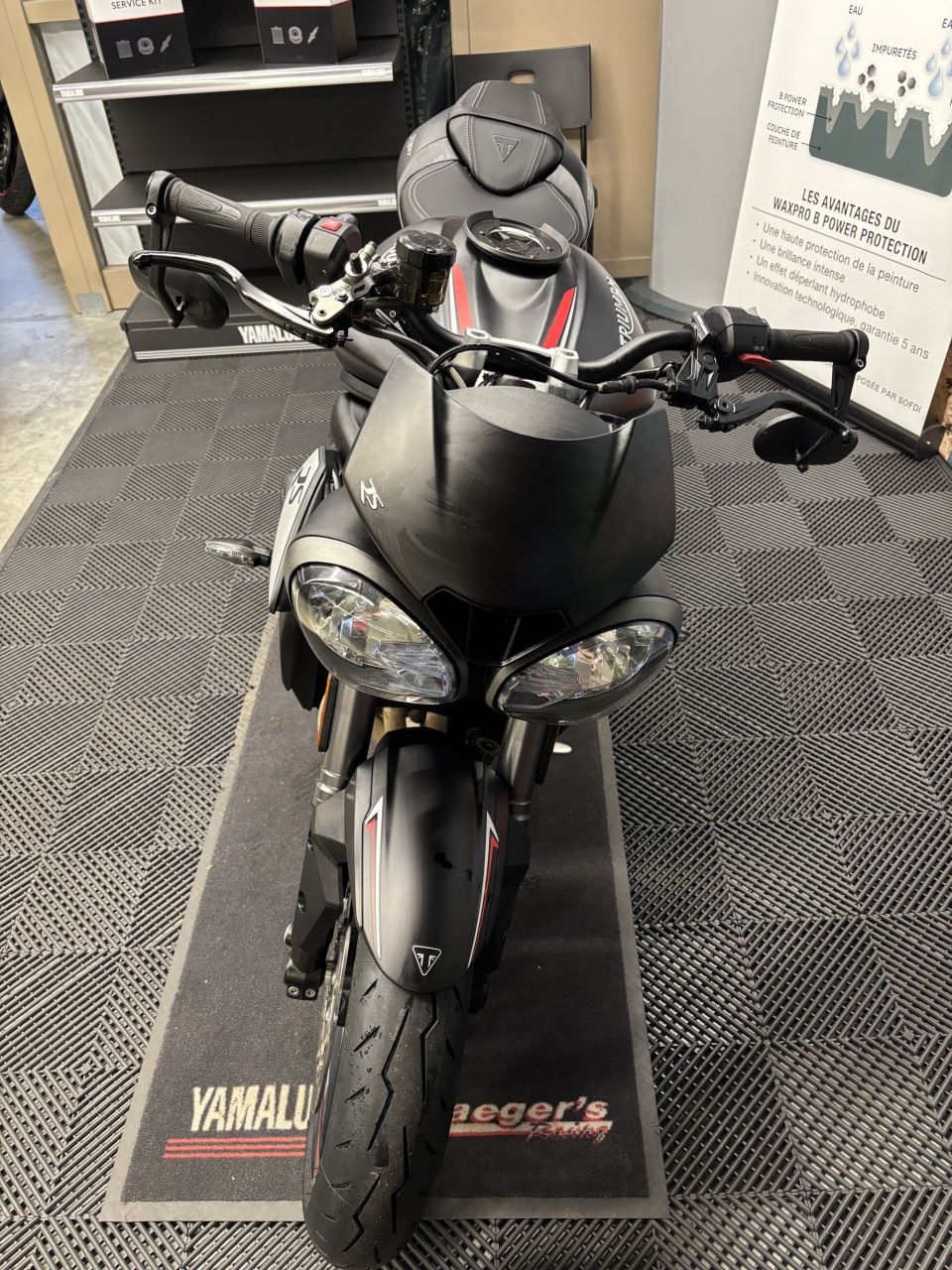 TRIUMPH STREET TRIPLE 765 RS 4