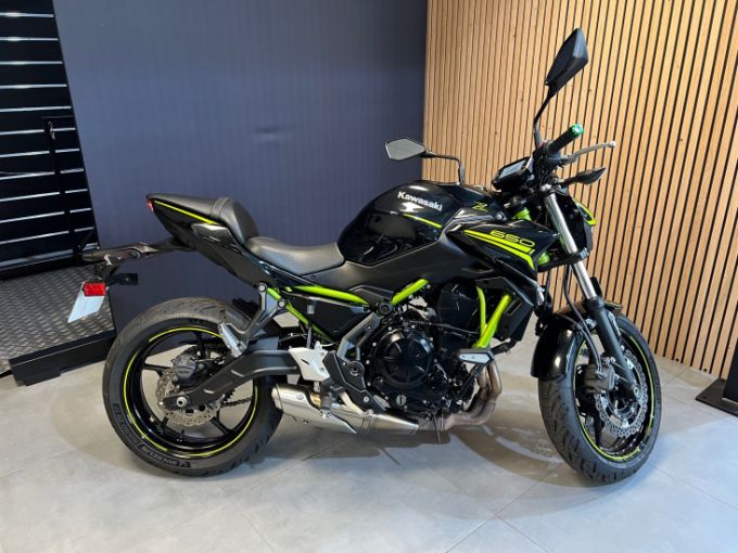 KAWASAKI Z650 ABS 4