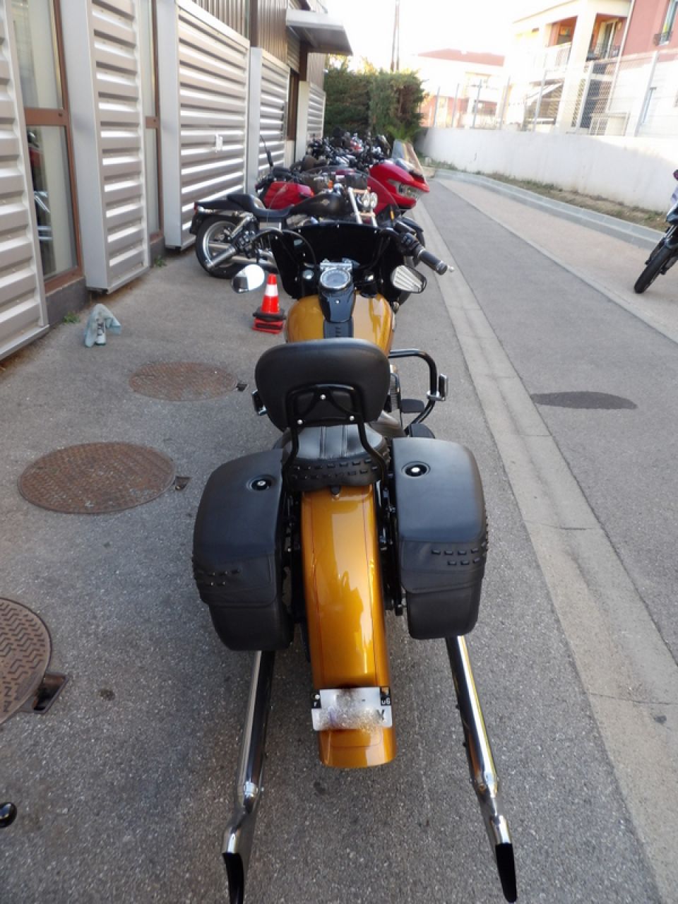 HARLEY-DAVIDSON SOFTAIL HERITAGE 1868 4