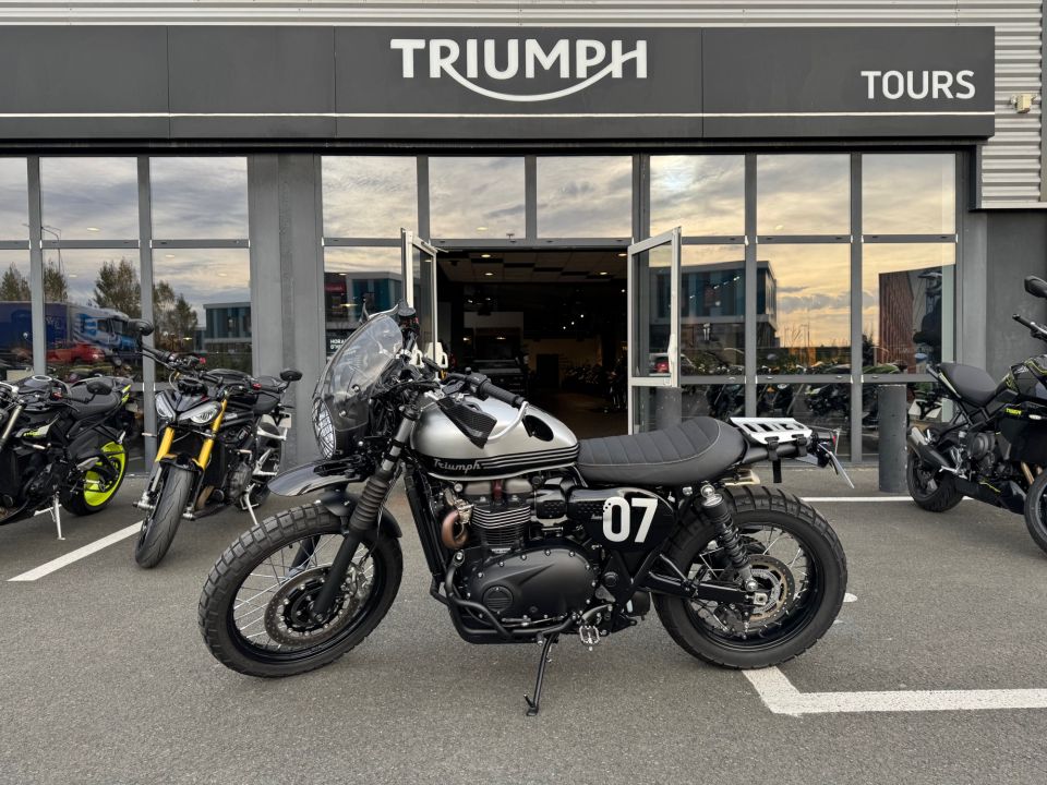 TRIUMPH STREET SCRAMBLER  900 4