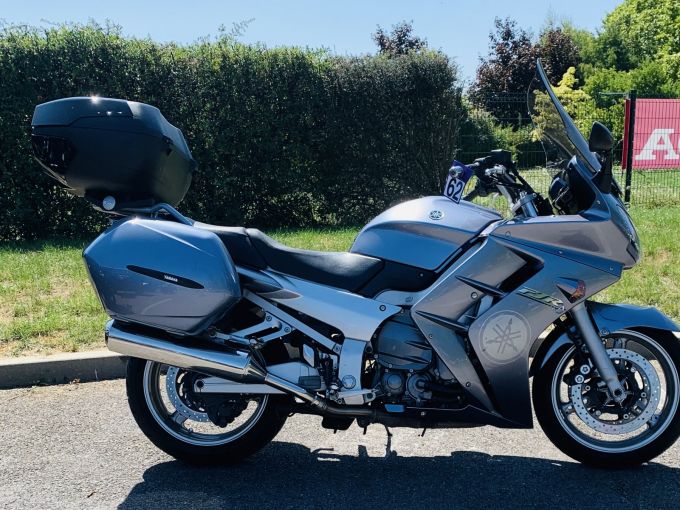 YAMAHA FJR 1300 ABS 4