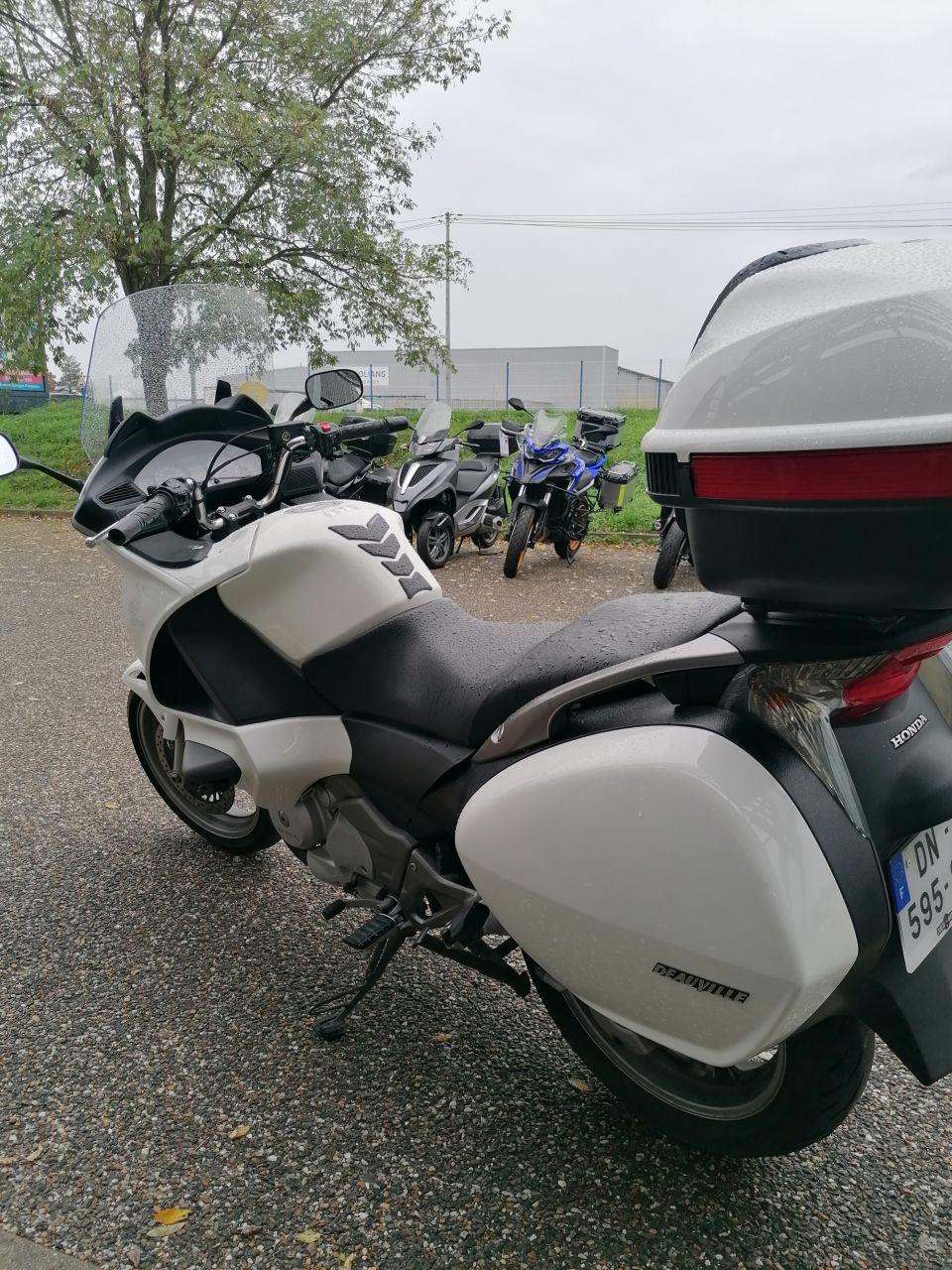 HONDA NT DEAUVILLE 700 ABS 4