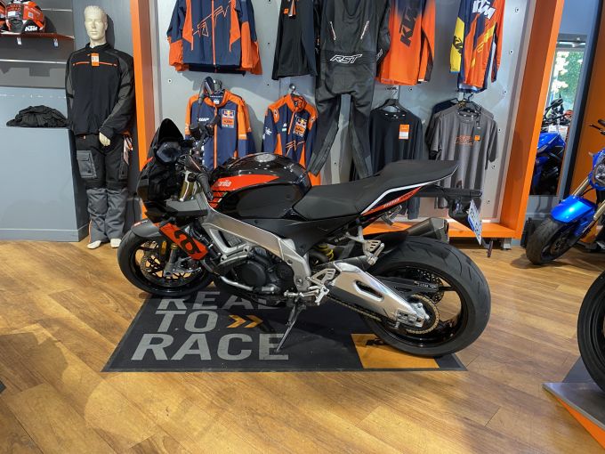 APRILIA TUONO 1100 V4 R 4