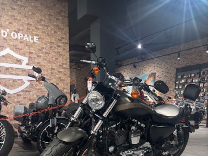 HARLEY-DAVIDSON SPORTSTER CUSTOM 1200 4