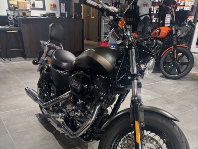 HARLEY-DAVIDSON SPORTSTER CUSTOM 1200 4