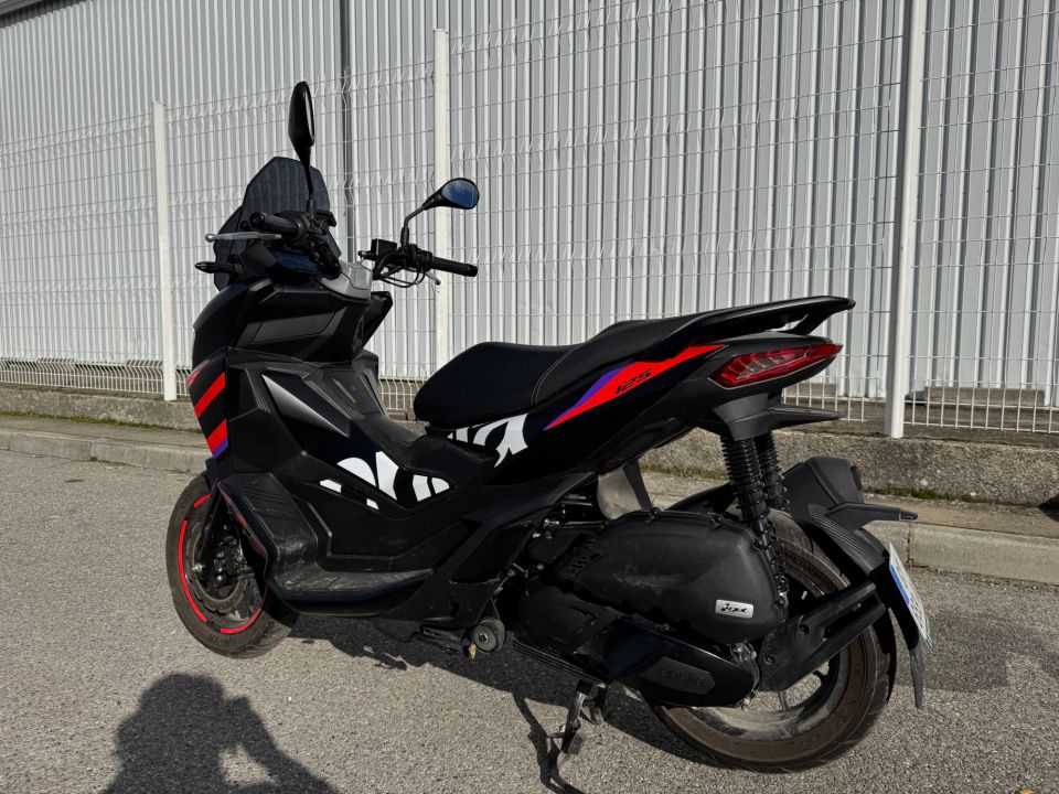 APRILIA SR 125 GT REPLICA 4