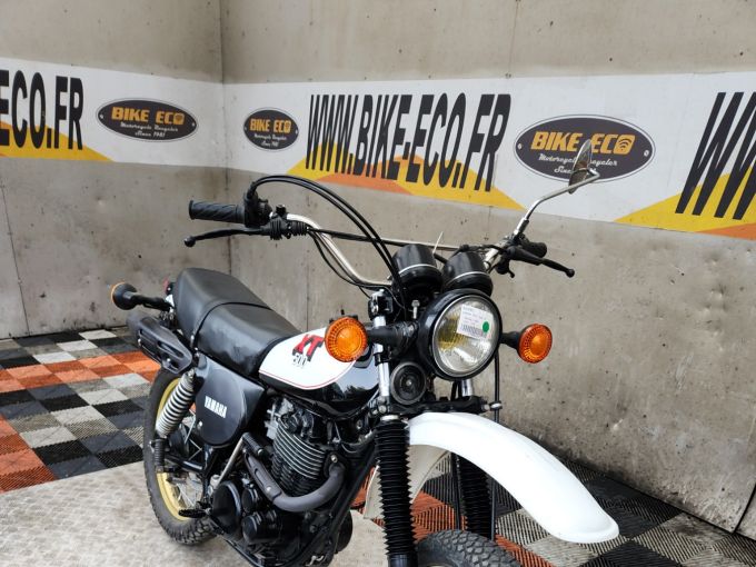 YAMAHA XT 4