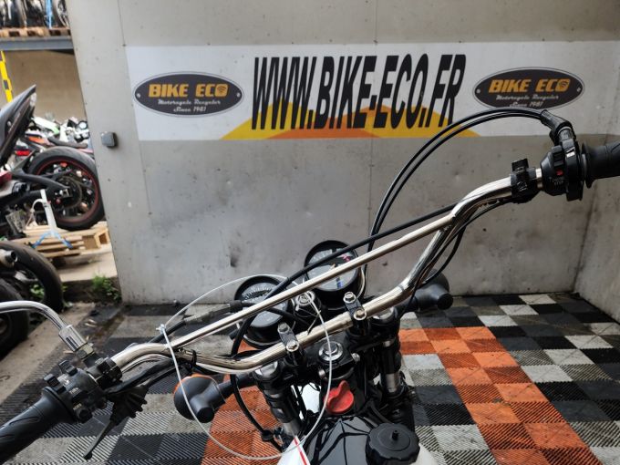 YAMAHA XT 4