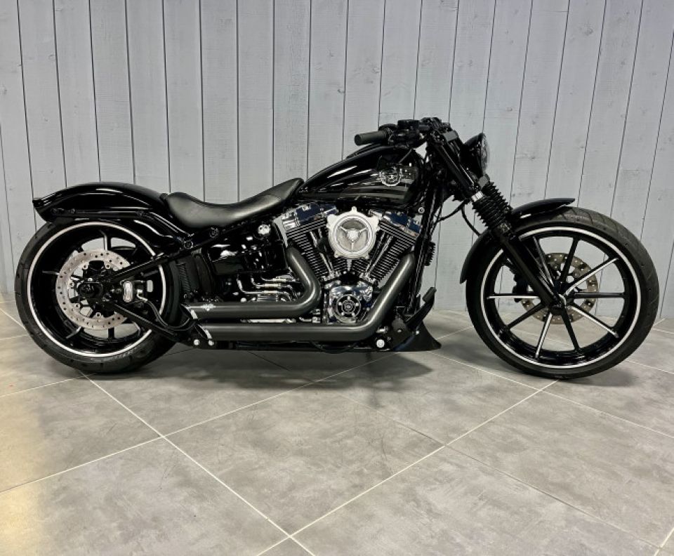 HARLEY-DAVIDSON Softail Breakout FXS 103 4