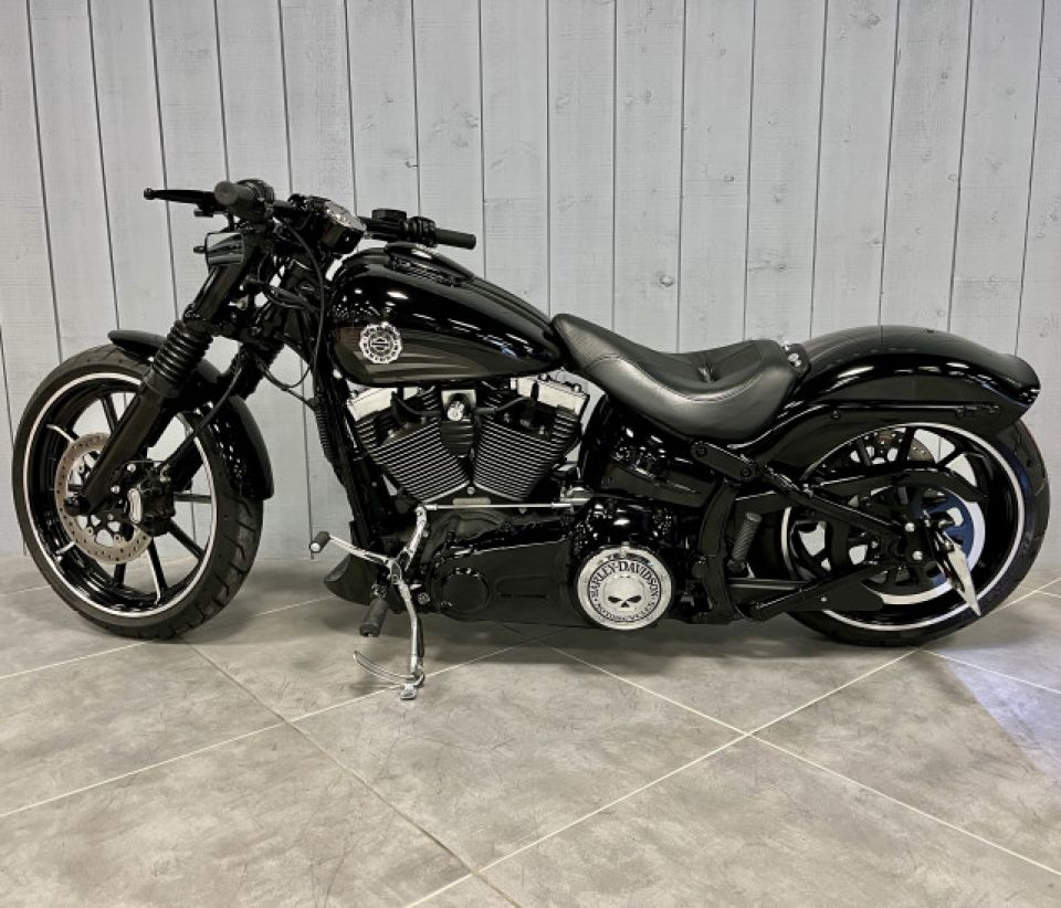 HARLEY-DAVIDSON Softail Breakout FXS 103 4