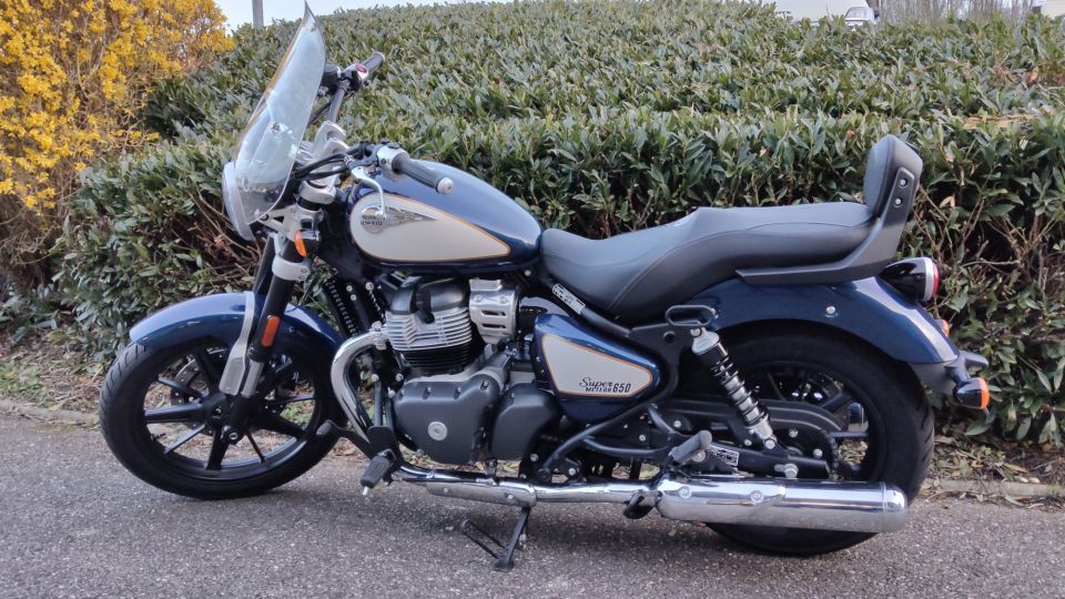 ROYAL ENFIELD SUPER METEOR 650 4
