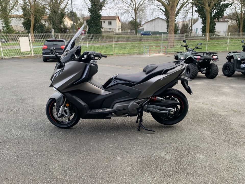 KYMCO AK 550 PREMIUM 4