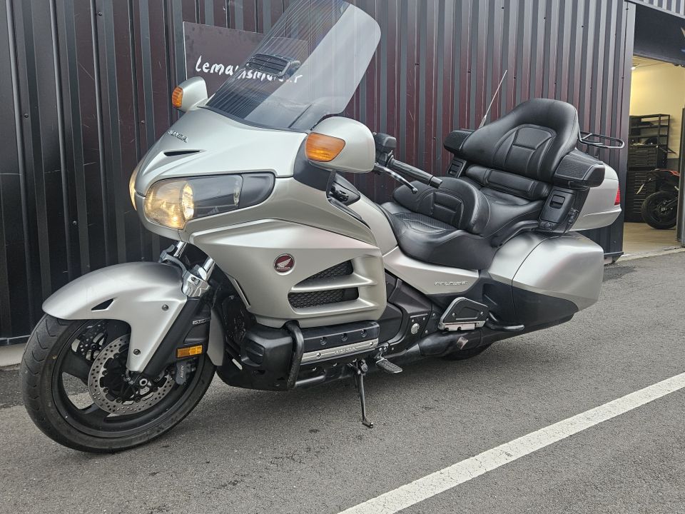 HONDA GL1800 GOLDWING 4
