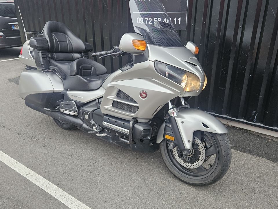 HONDA GL1800 GOLDWING 4