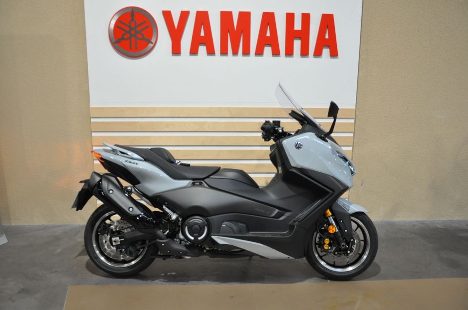 YAMAHA XP T-MAX 560 TECH MAX 4