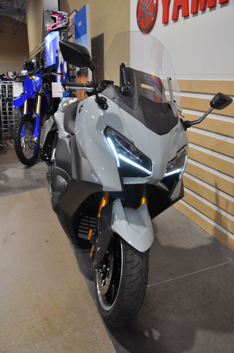 YAMAHA XP T-MAX 560 TECH MAX 4
