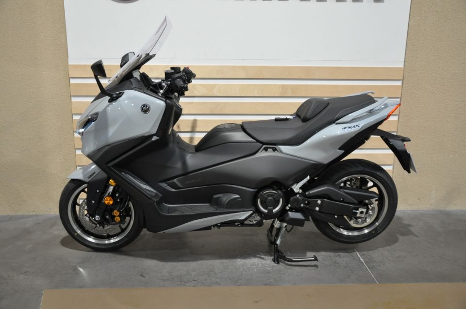 YAMAHA XP T-MAX 560 TECH MAX 4