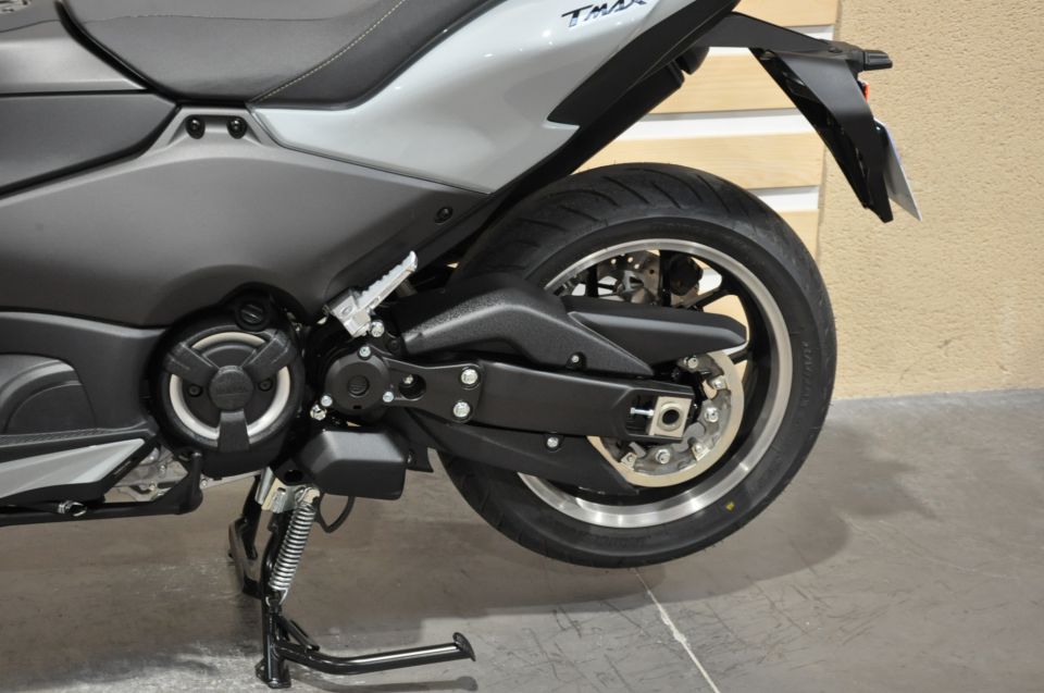YAMAHA XP T-MAX 560 TECH MAX 4