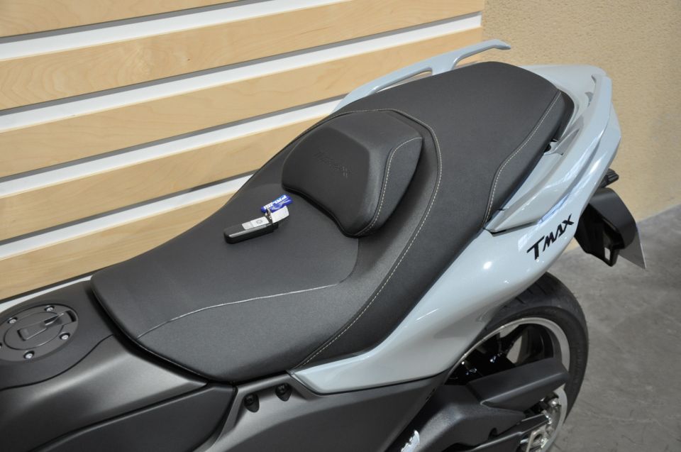 YAMAHA XP T-MAX 560 TECH MAX 4