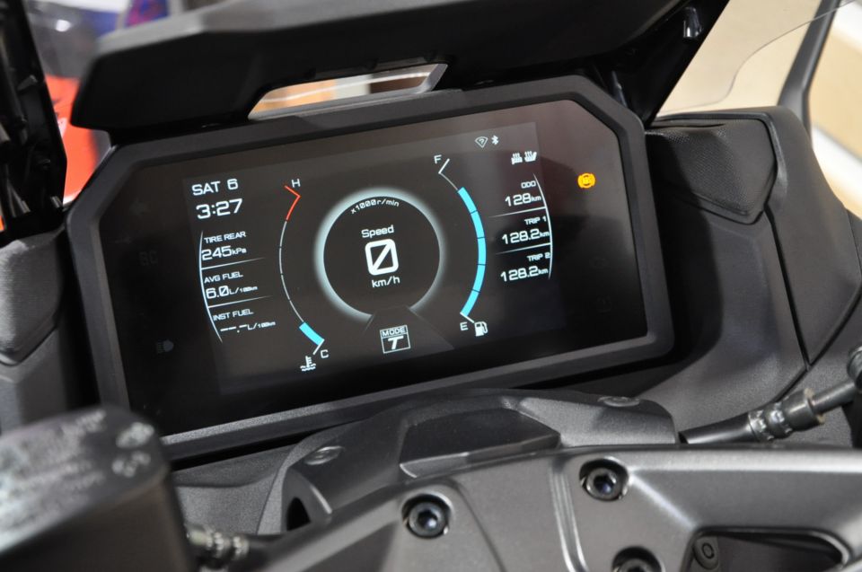 YAMAHA XP T-MAX 560 TECH MAX 4