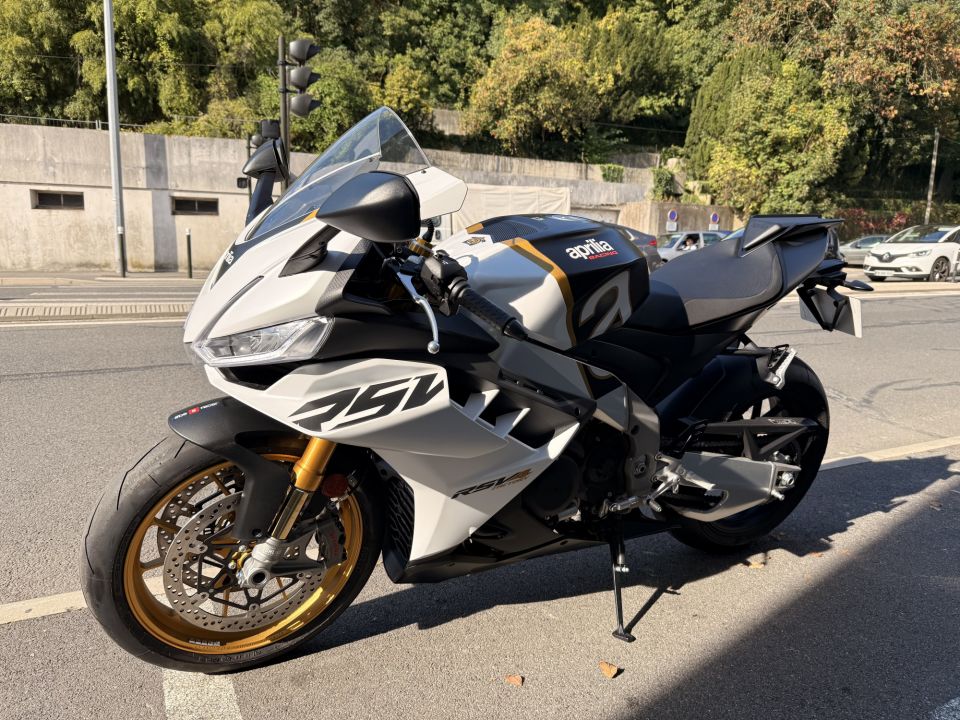APRILIA RSV4 1100 FACTORY 4