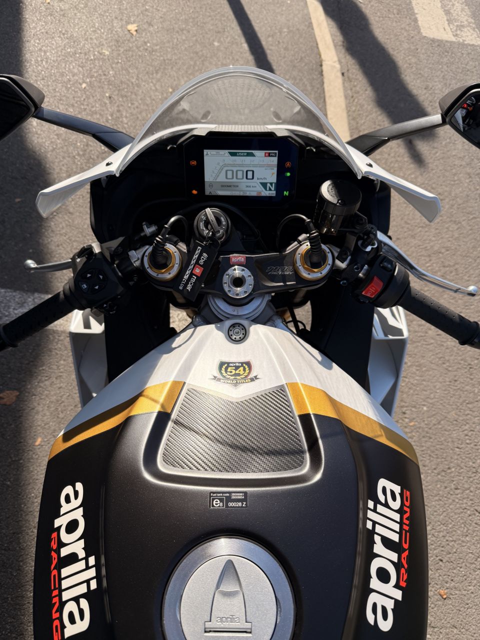 APRILIA RSV4 1100 FACTORY 4