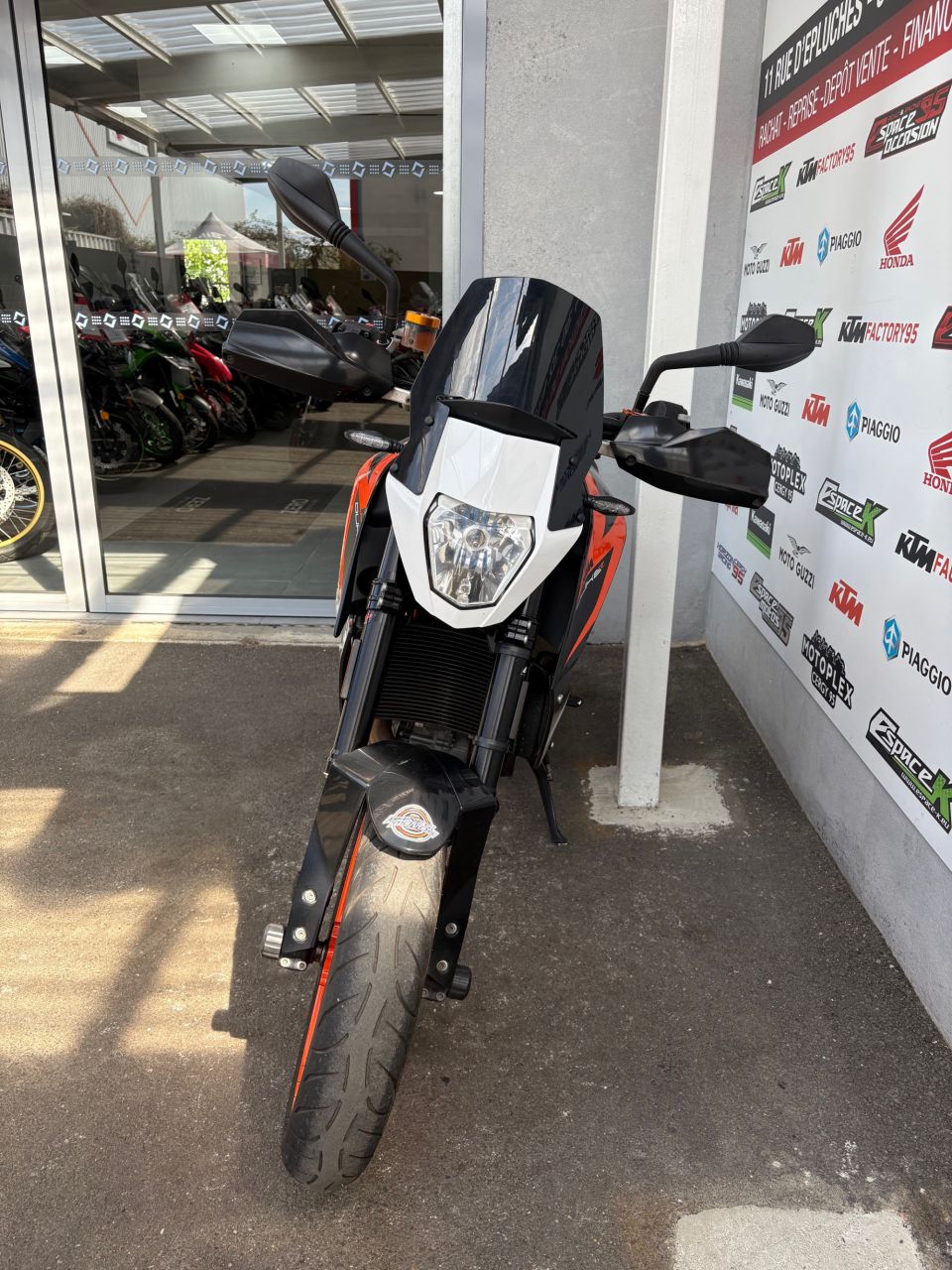 KTM 690 DUKE R 4