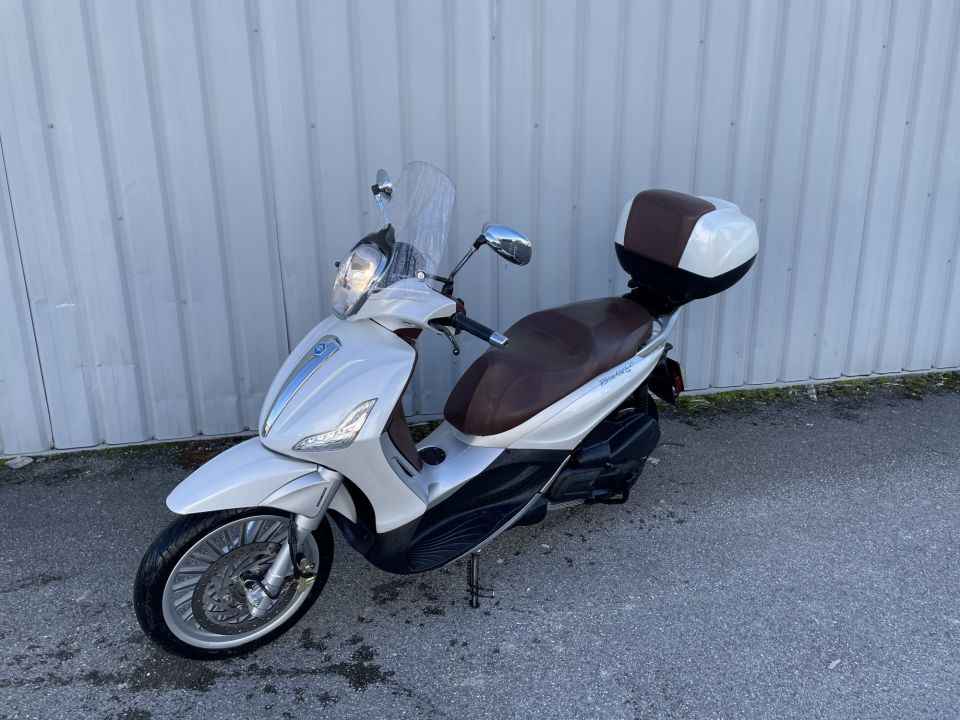 PIAGGIO BEVERLY 125 4