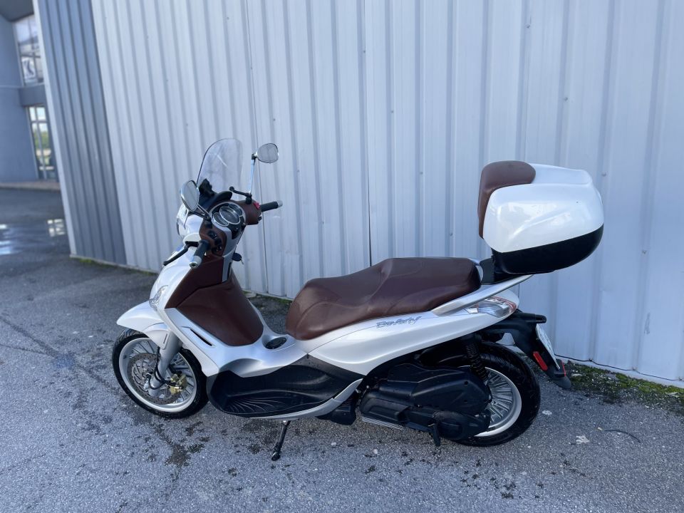 PIAGGIO BEVERLY 125 4