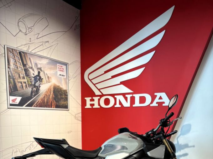HONDA CB650R Neo Sports Café 4