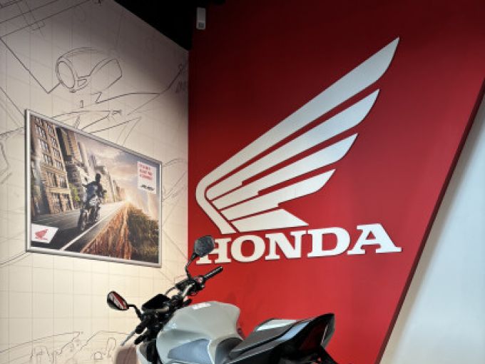 HONDA CB650R Neo Sports Café 4