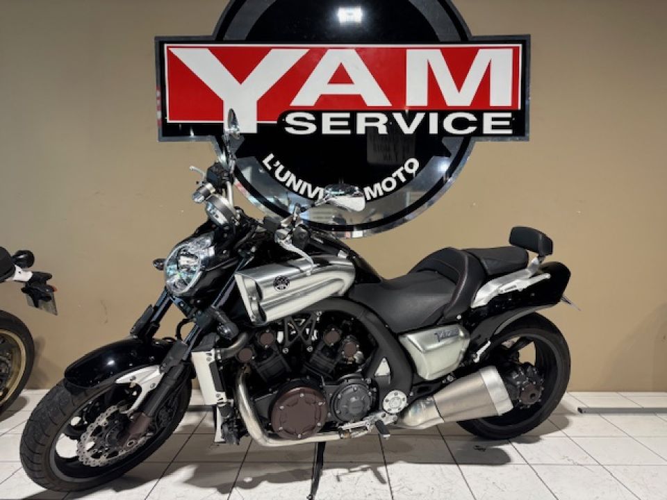 YAMAHA V-MAX 1700 4