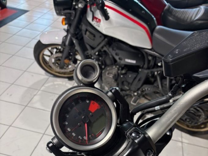 YAMAHA V-MAX 1700 4