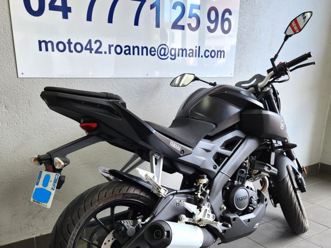 YAMAHA MT-125 4