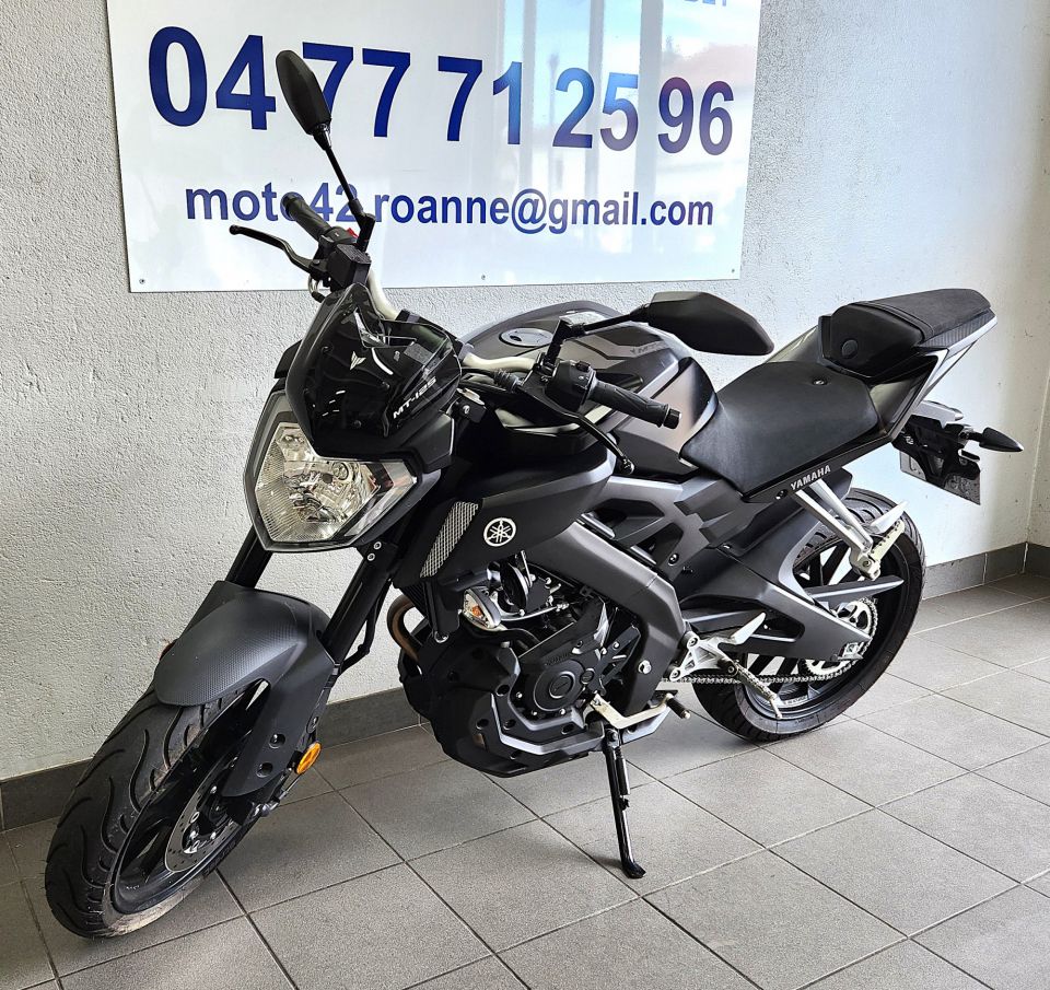 YAMAHA MT-125 4