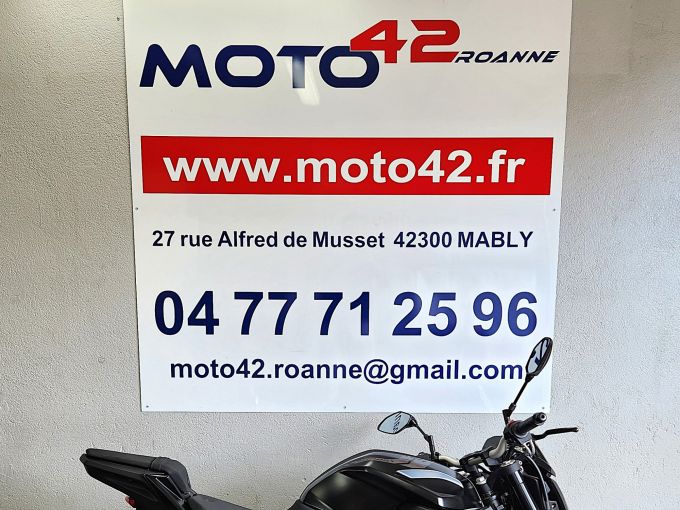 YAMAHA MT-125 4