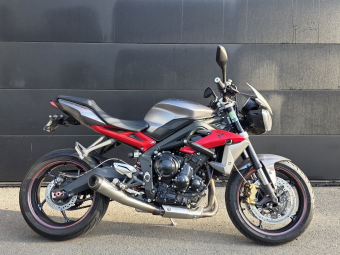 TRIUMPH STREET TRIPLE 675 R 4